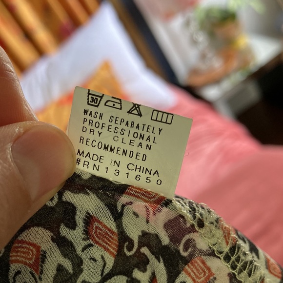 Elephant Pattern button up blouse - Picture 3 of 3